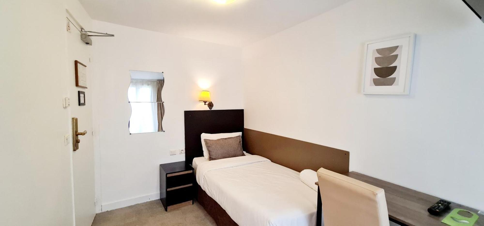 Hotel De France 18 Париж Екстериор снимка