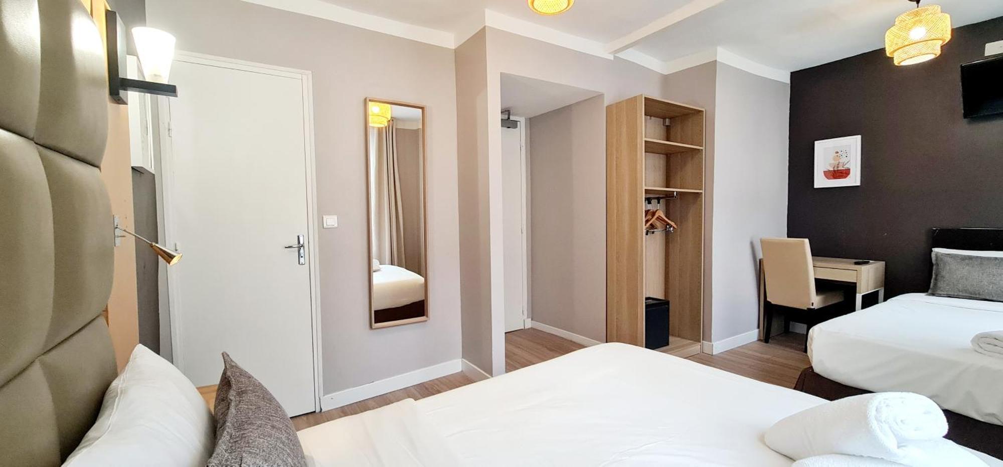 Hotel De France 18 Париж Екстериор снимка