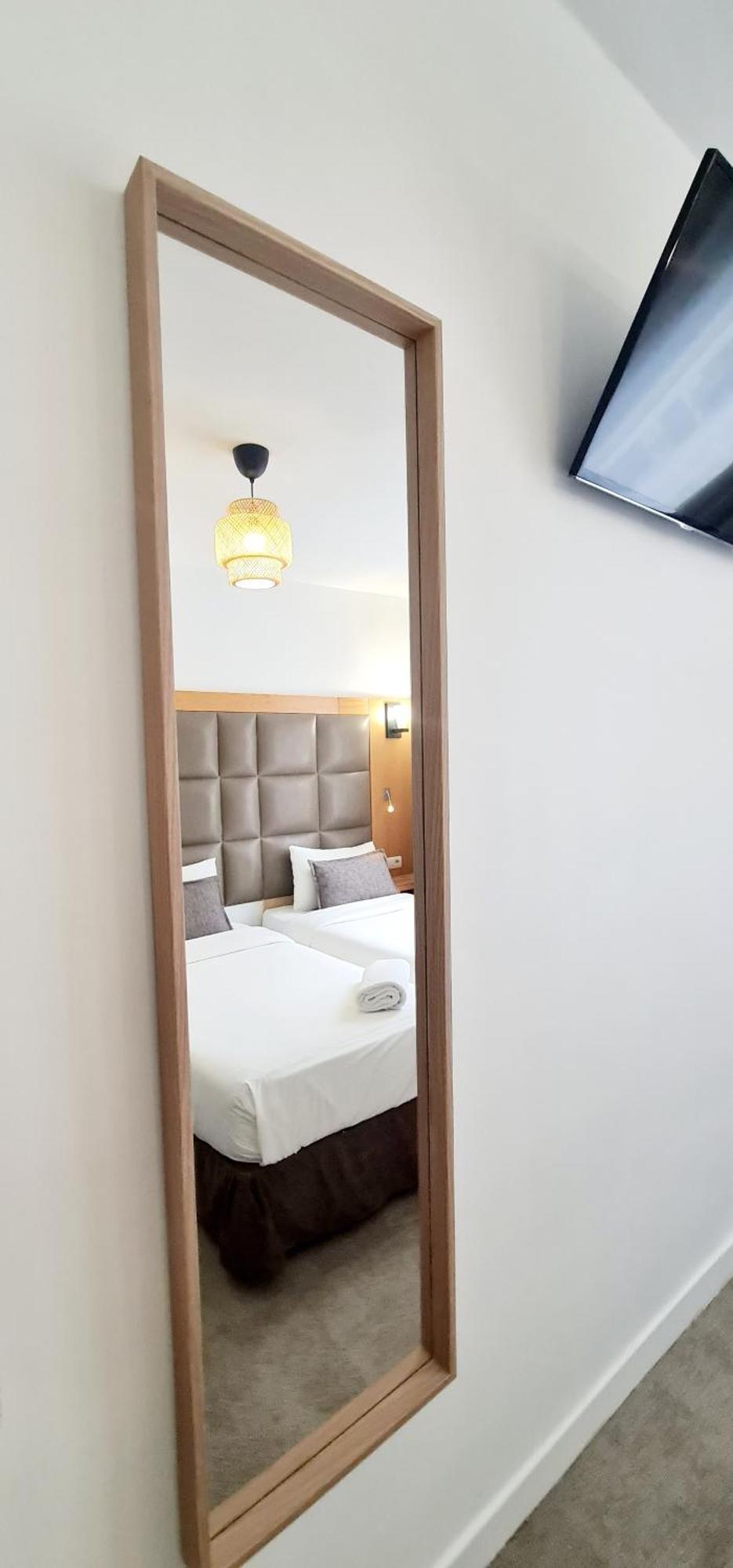 Hotel De France 18 Париж Екстериор снимка