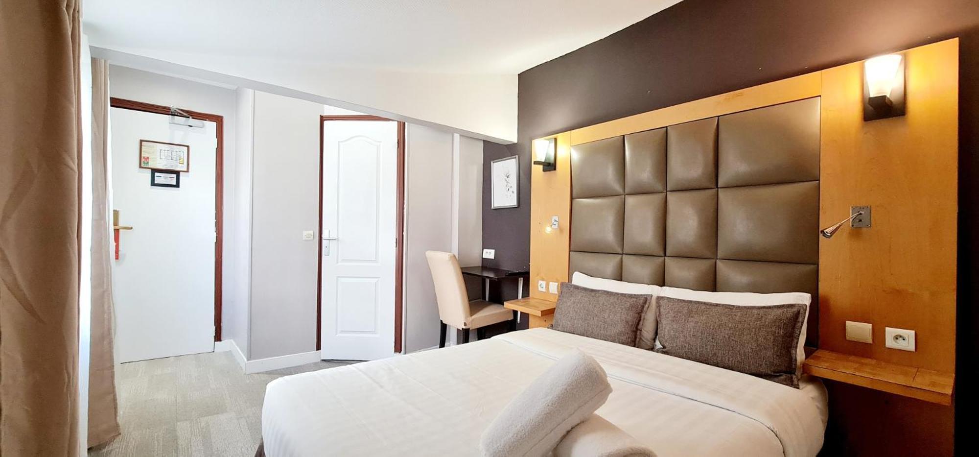 Hotel De France 18 Париж Екстериор снимка