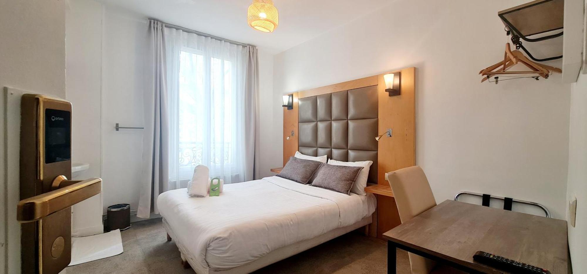 Hotel De France 18 Париж Екстериор снимка