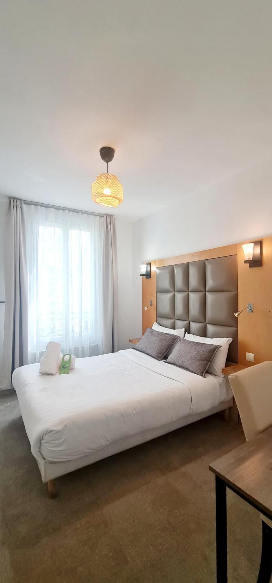 Hotel De France 18 Париж Екстериор снимка